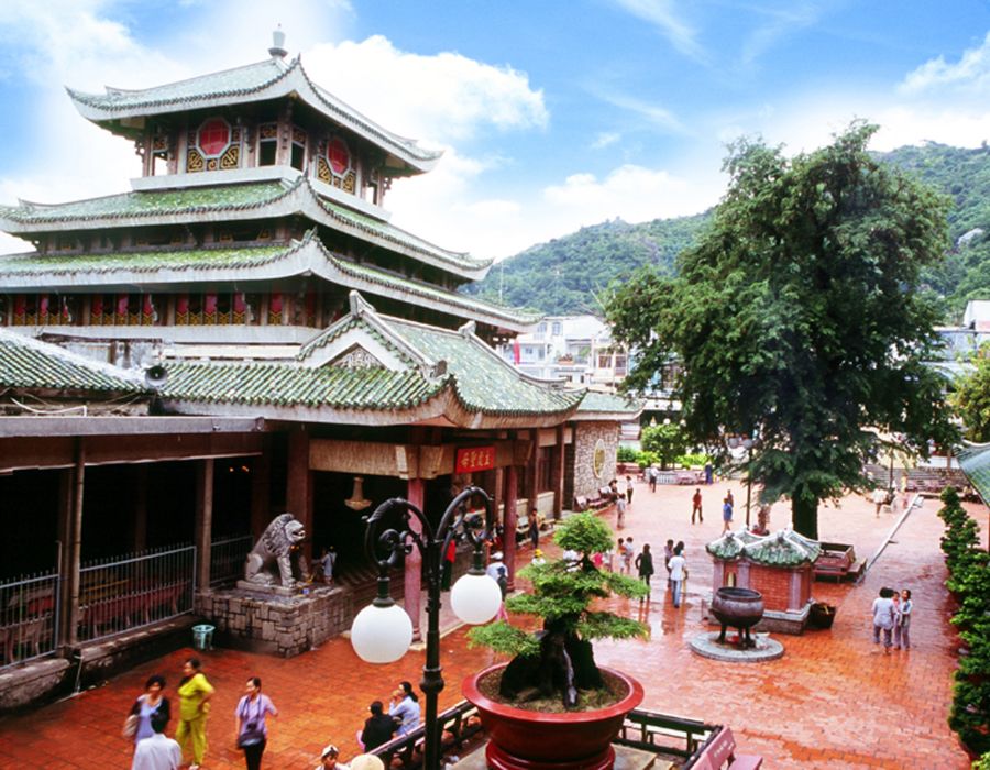 cho thuê xe 7 chỗ có tài xê đi chùa bà châu đốc