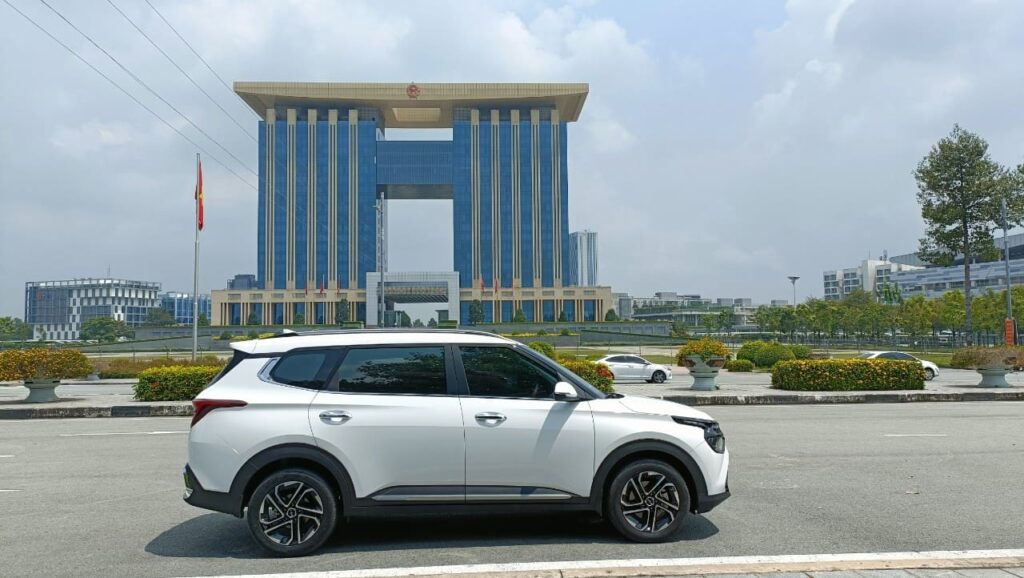 thue-xe-7-cho-hoa-thanh-tay-ninh-di-binh-duong