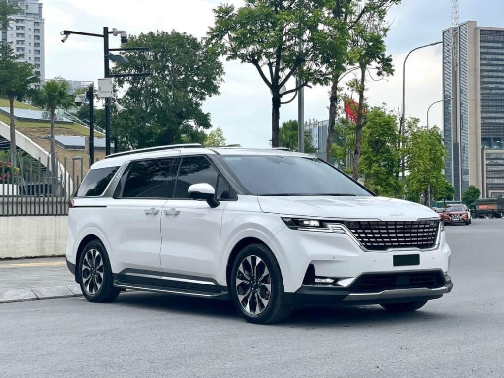 thuê xe 7 chỗ xe sang